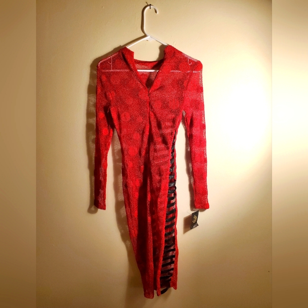 red woman party dress
